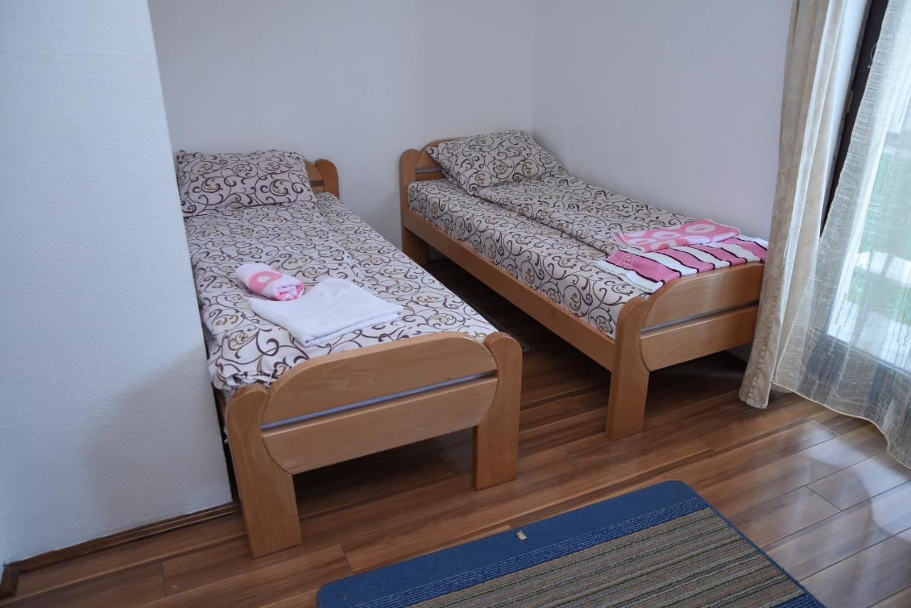 Mm Narcis Bed and Breakfast Vlasina Rid Εξωτερικό φωτογραφία