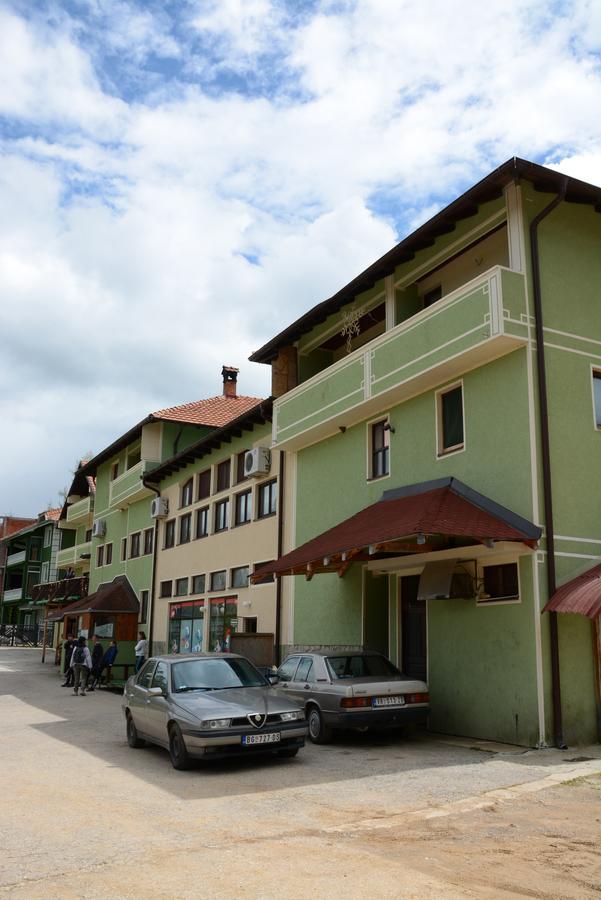 Mm Narcis Bed and Breakfast Vlasina Rid Εξωτερικό φωτογραφία