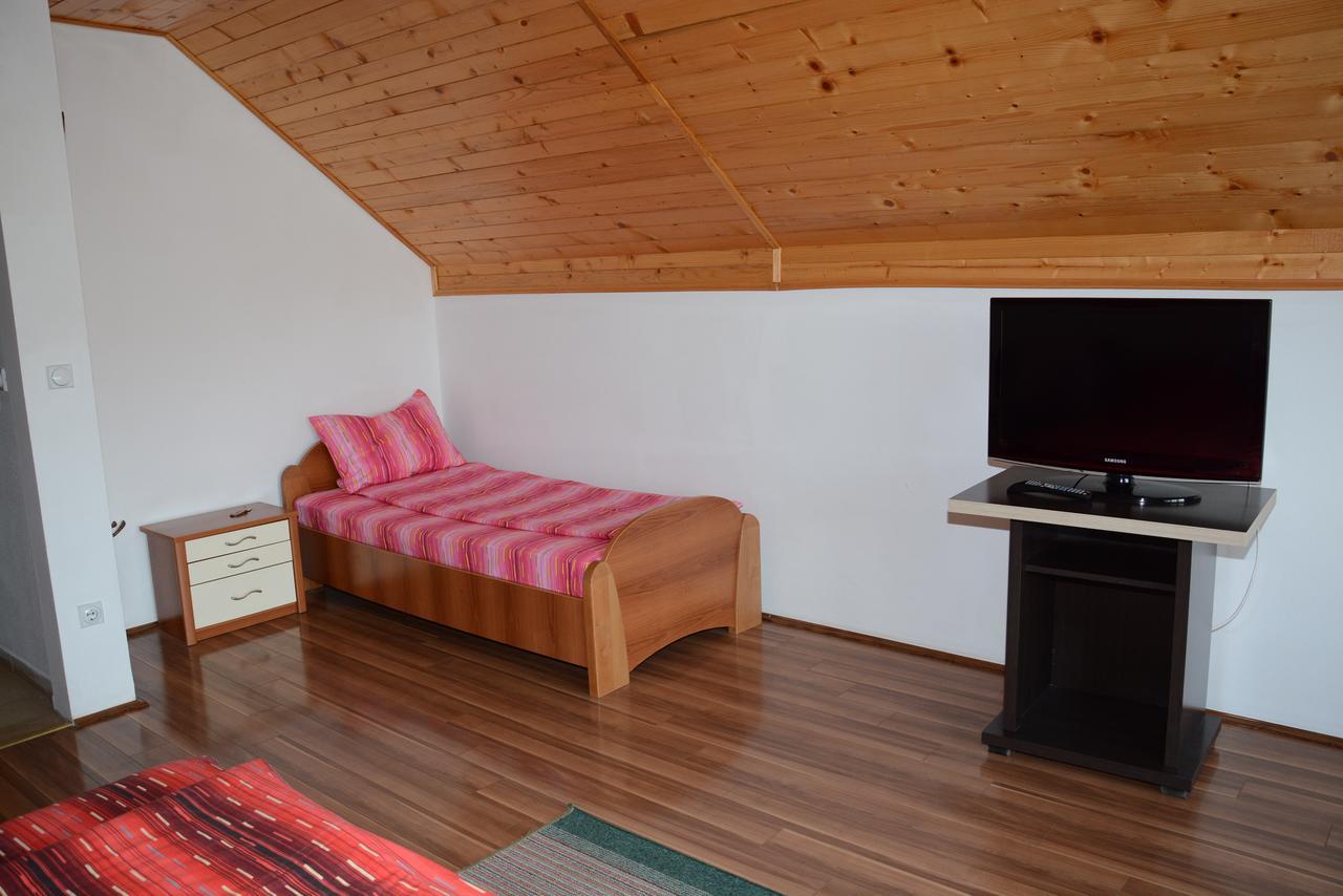 Mm Narcis Bed and Breakfast Vlasina Rid Εξωτερικό φωτογραφία