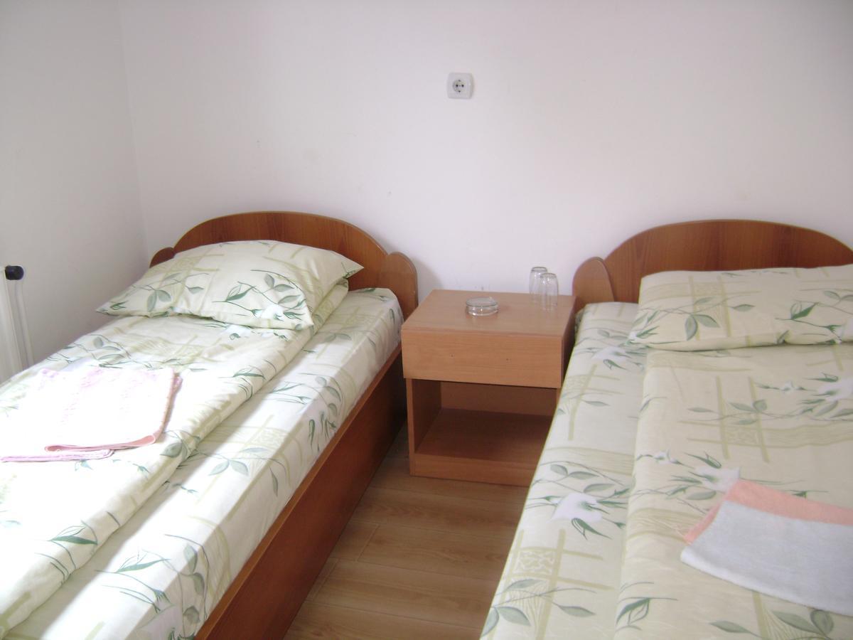 Mm Narcis Bed and Breakfast Vlasina Rid Εξωτερικό φωτογραφία