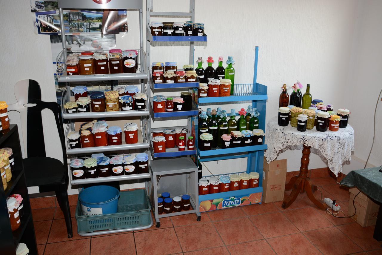 Mm Narcis Bed and Breakfast Vlasina Rid Εξωτερικό φωτογραφία