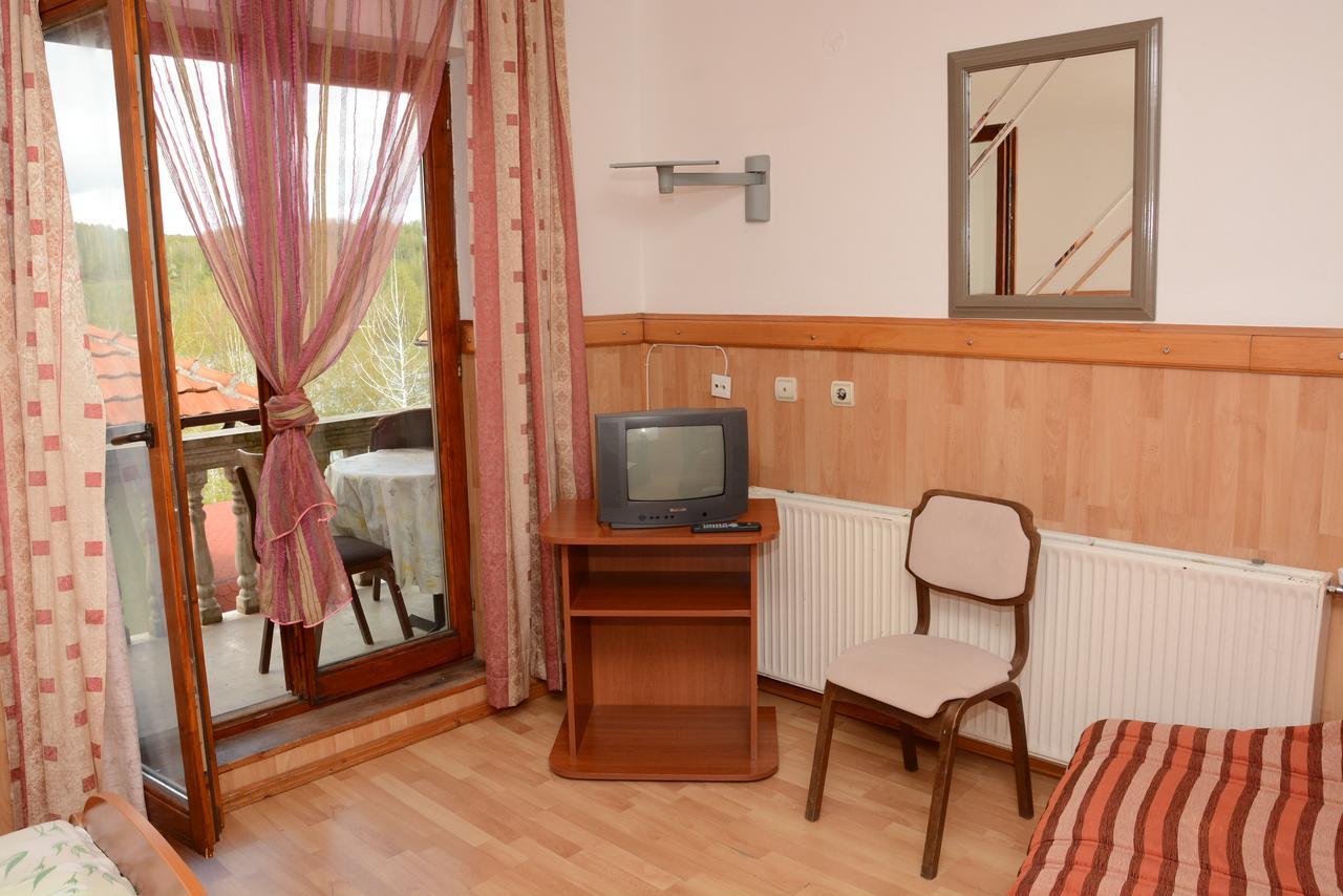 Mm Narcis Bed and Breakfast Vlasina Rid Εξωτερικό φωτογραφία