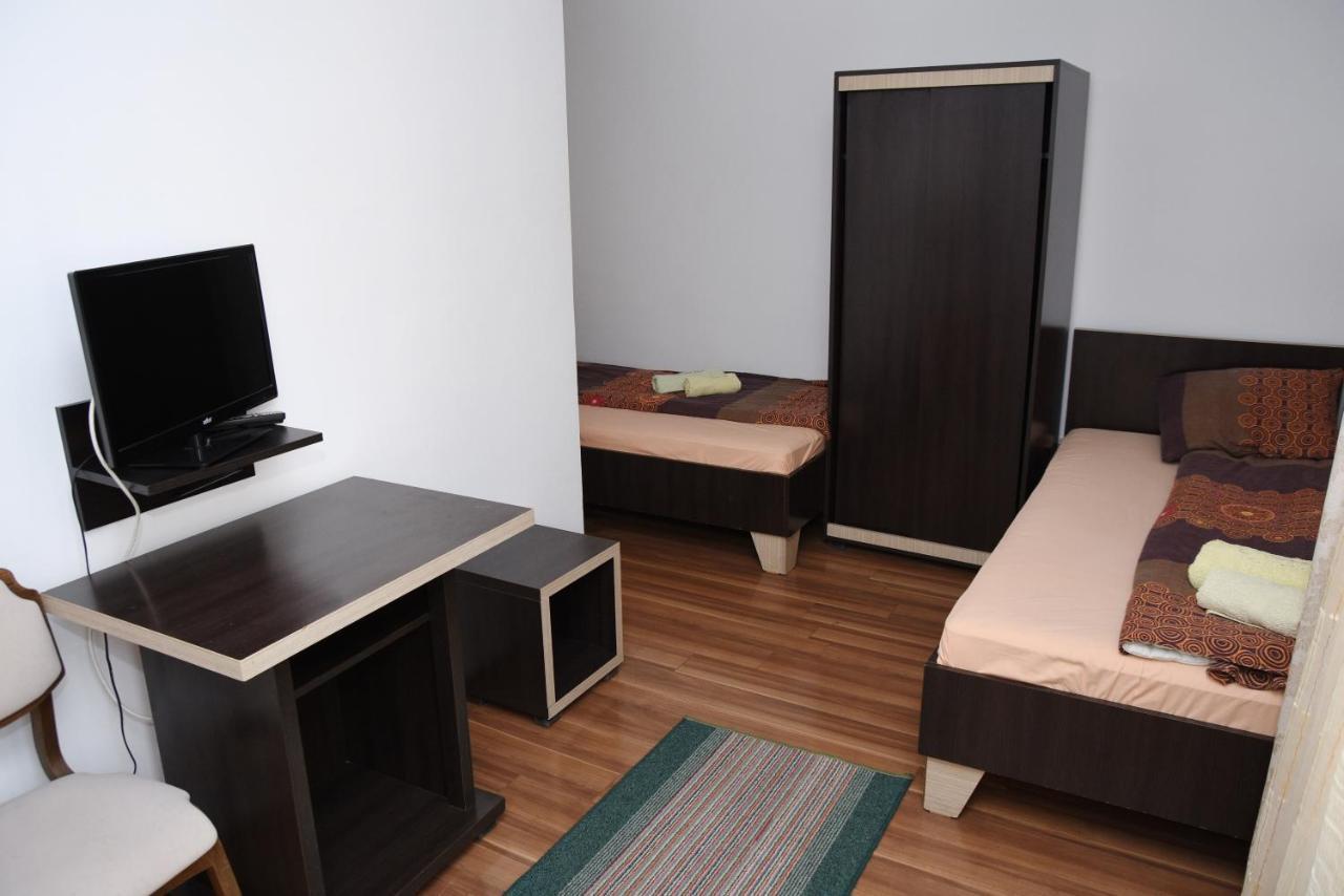 Mm Narcis Bed and Breakfast Vlasina Rid Εξωτερικό φωτογραφία